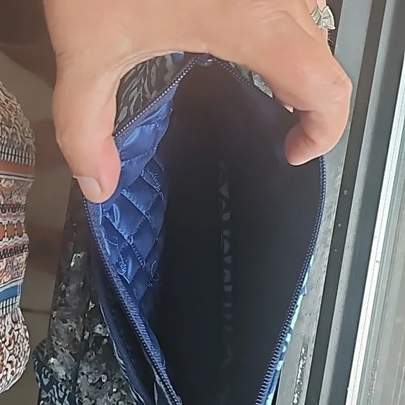 COPY - Vera Bradley crossbody purse NWOT - Picture 6 of 6